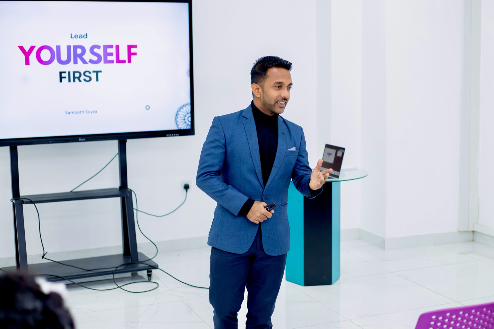 Sampath Soysa presenting Lead Yourself First